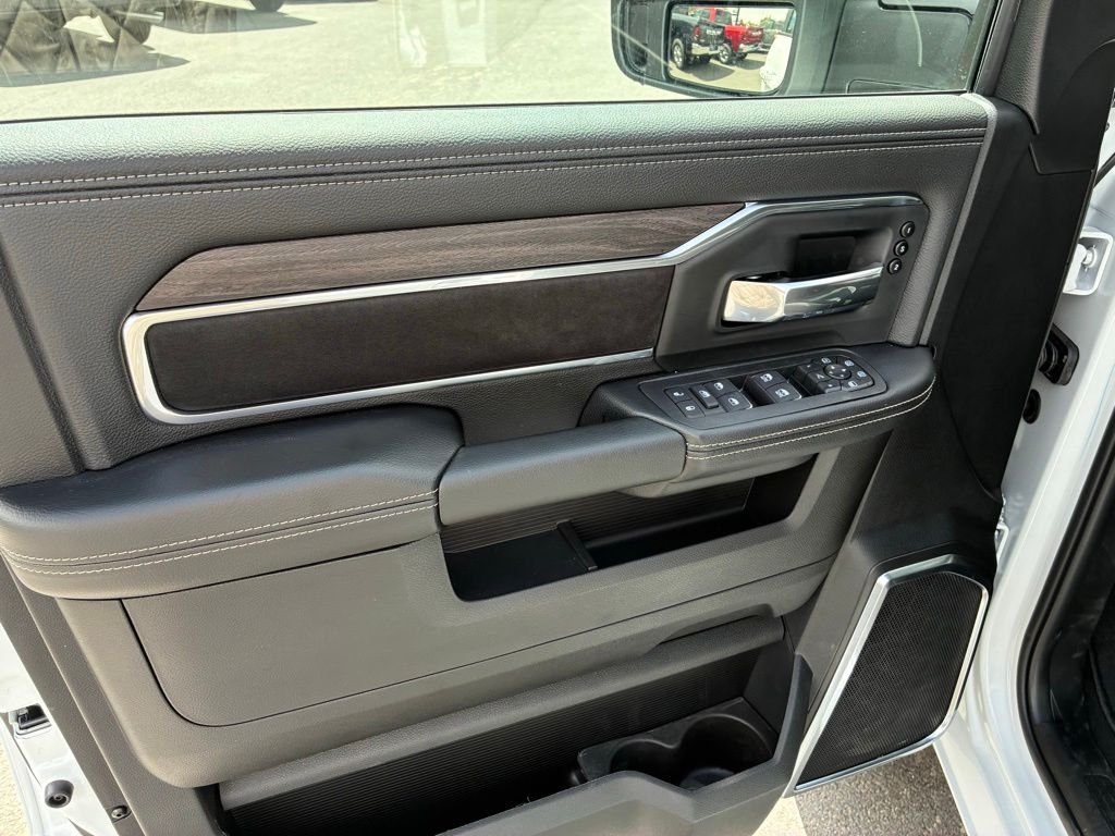 New 2026 Bright White Clear-Coat Exterior Paint RAM Laramie image 12