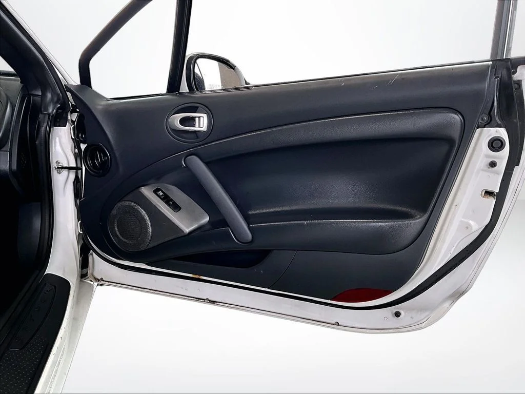Used 2012 White Mitsubishi GS Sport image 25