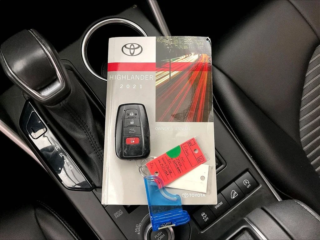 Used 2021 Silver Toyota XSE image 15