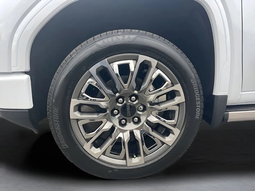 New 2026 Glacier White Tricoat GMC Denali Ultimate image 42