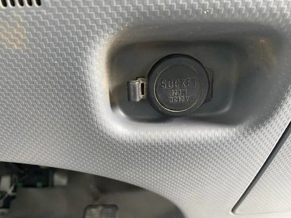 Used 2019 White Isuzu Dump Truck image 35