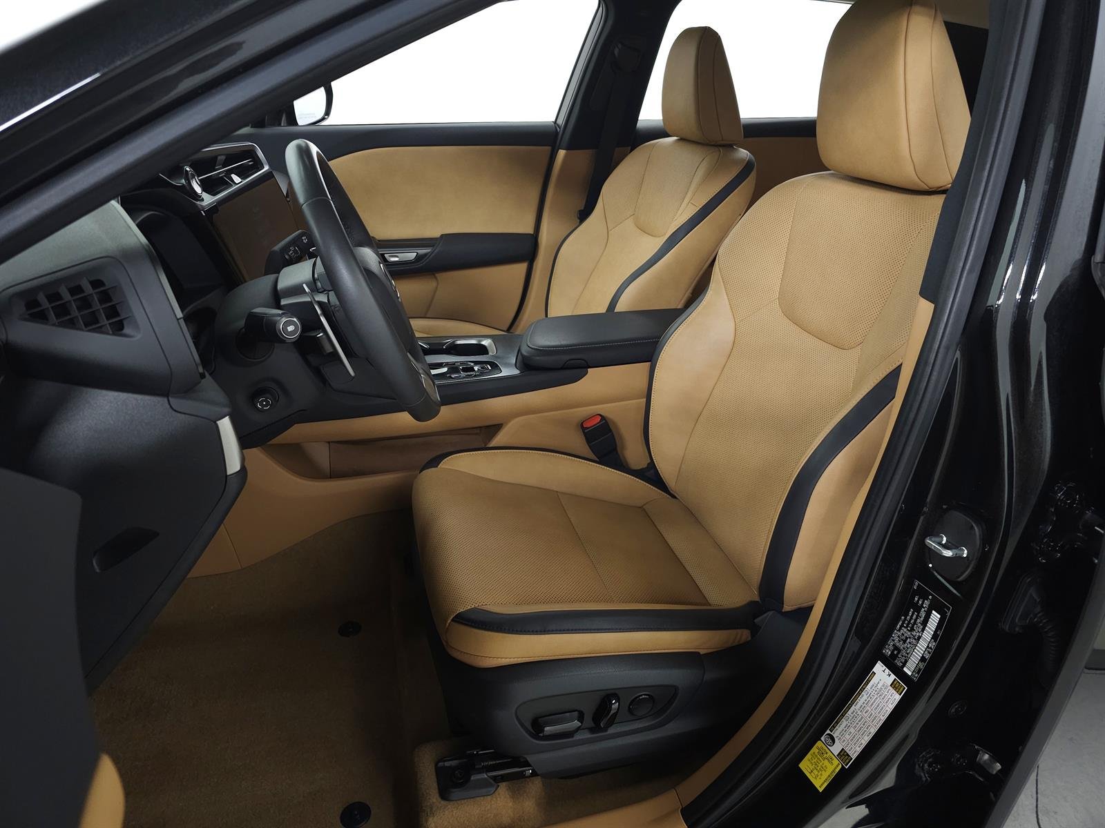 Certified Used 2023 Caviar Lexus PREMIUM image 18