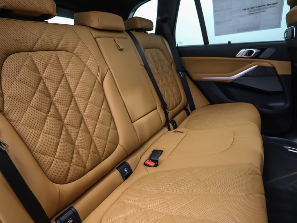 New 2026 Black Sapphire Metallic BMW xDrive40i image 27