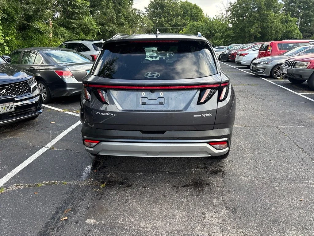 Used 2025 Titanium Gray Hyundai Limited image 4