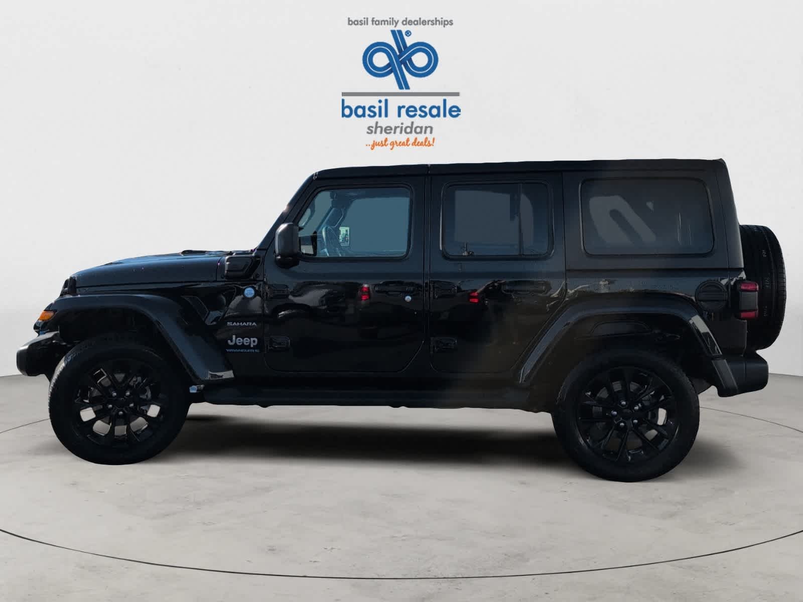 Used 2023 Black Clearcoat Jeep Sahara image 5