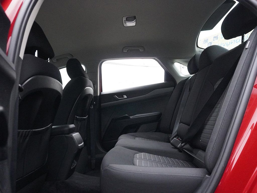 Used 2025 Red Kia LXS image 33