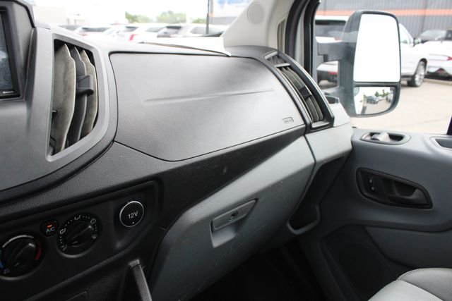 Used 2018 Oxford White Ford Base image 20