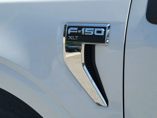 Used 2021 Oxford White Ford XLT image 7
