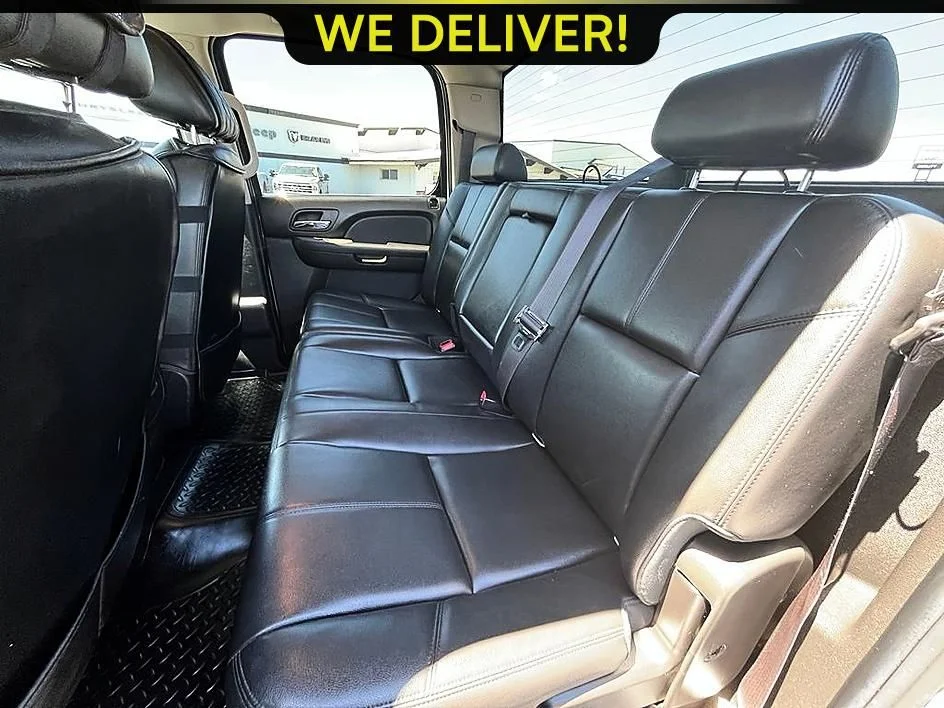 Used 2013 Silver Chevrolet LTZ image 14