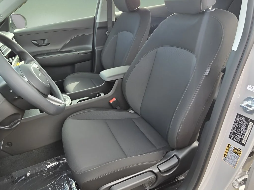 Used 2026 Atlas White Hyundai SE image 13