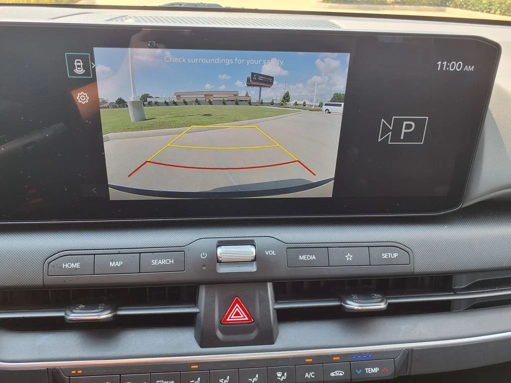 Used 2025 Black Kia LXS image 27