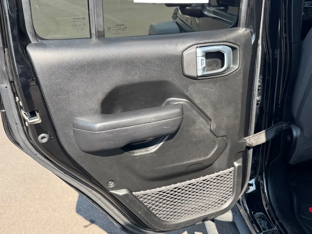 Used 2023 Black Jeep Sport S image 17