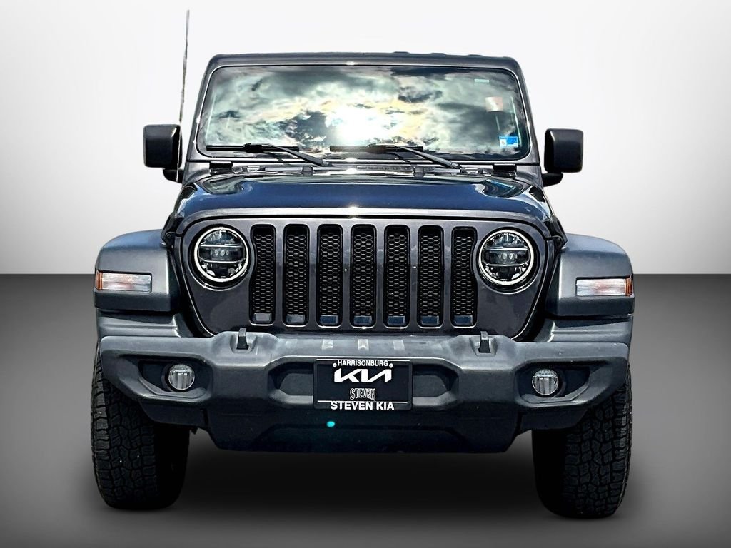 Used 2020 Gray Jeep Unlimited Sport Altitude image 2