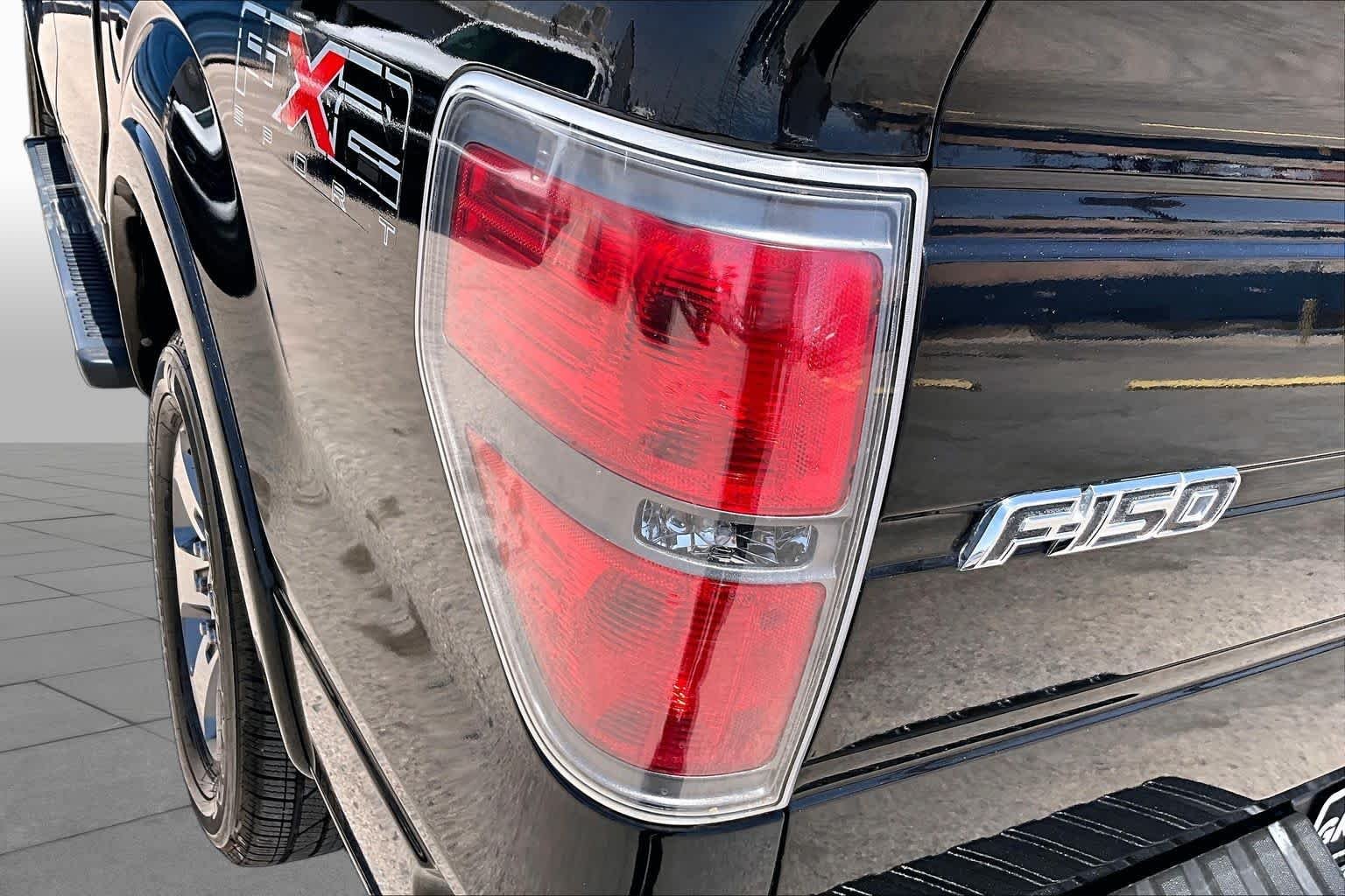Used 2010 Tuxedo Black Ford XLT image 25