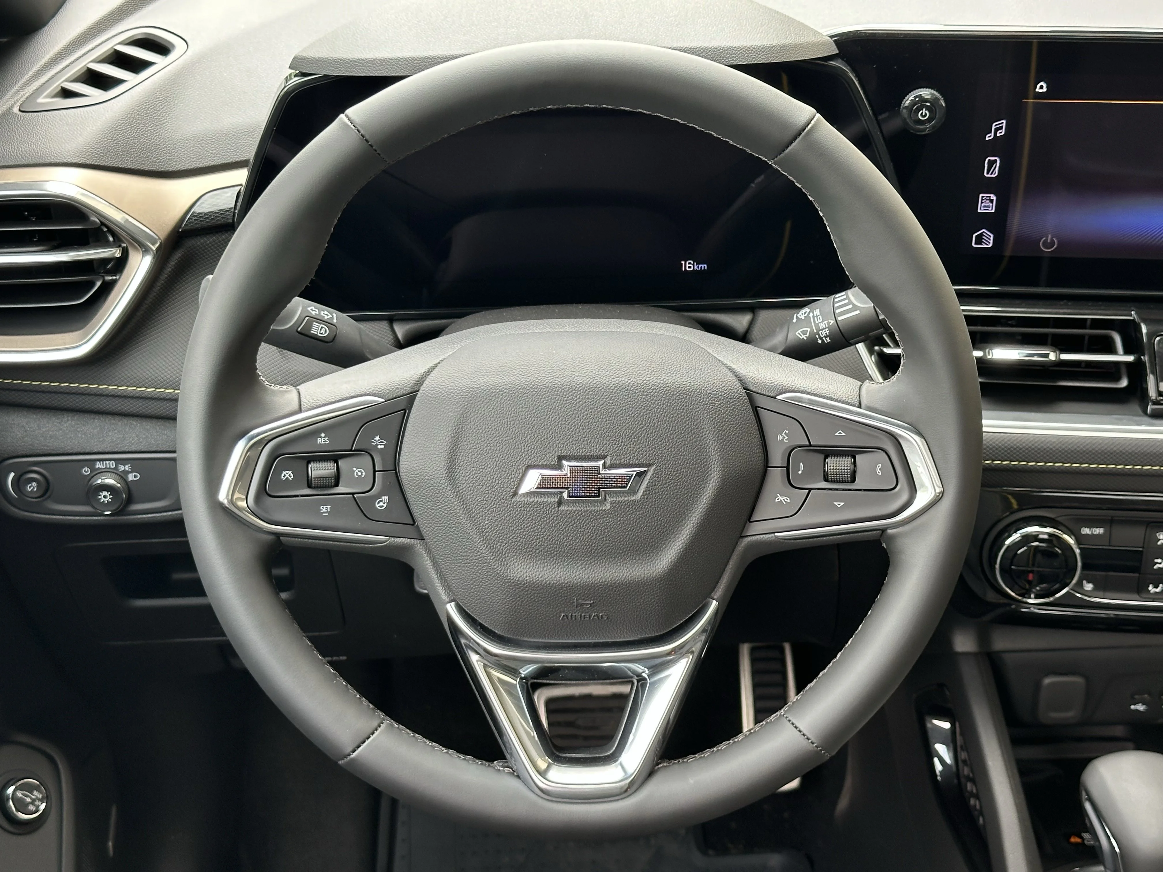 New 2026 Mosaic Black Metallic Chevrolet ACTIV image 11
