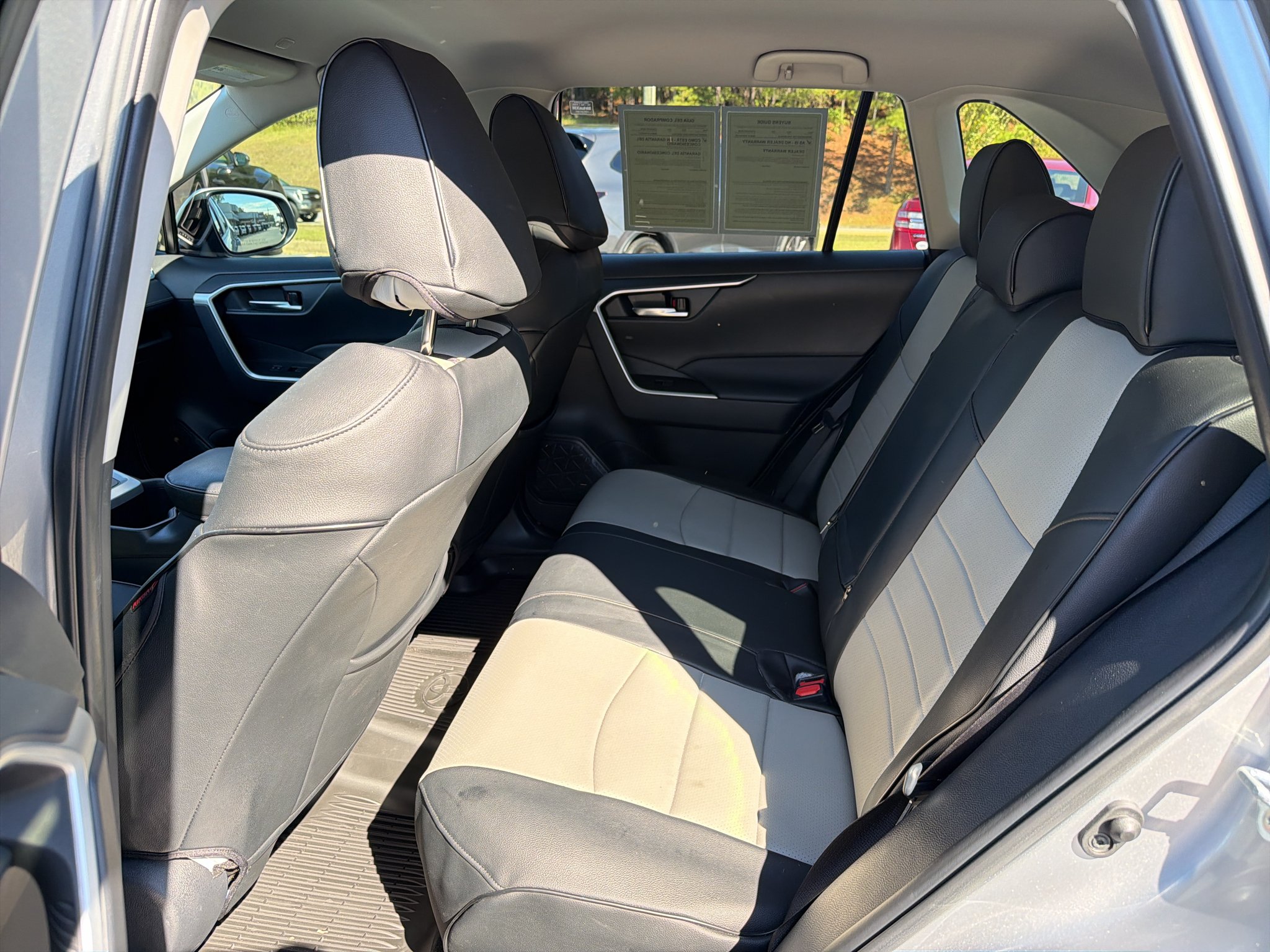 Used 2025 Silver Sky Metallic Toyota XLE image 14