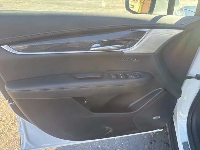 2025 Cadillac XT6 Sport - Photo 8