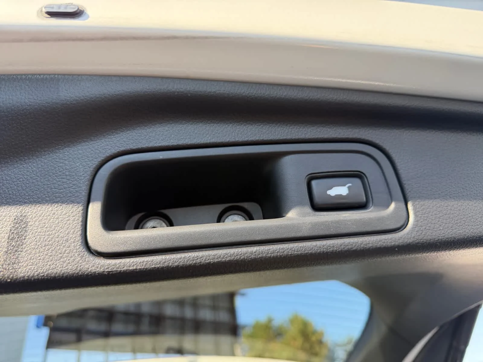 Used 2019 White Diamond Pearl Honda Touring 7-Passenger image 31
