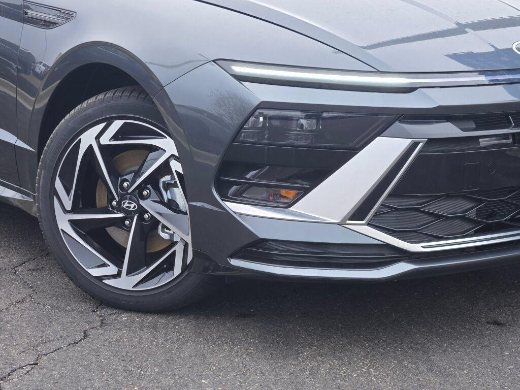 New 2026 Gray Hyundai SEL Sport image 4