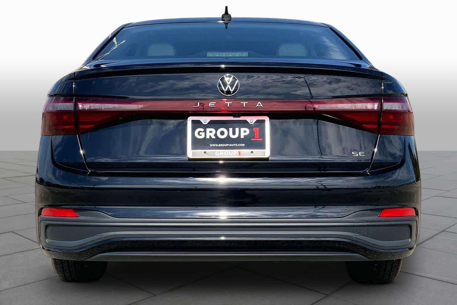 Used 2026 Deep Black Pearl Volkswagen SE image 5