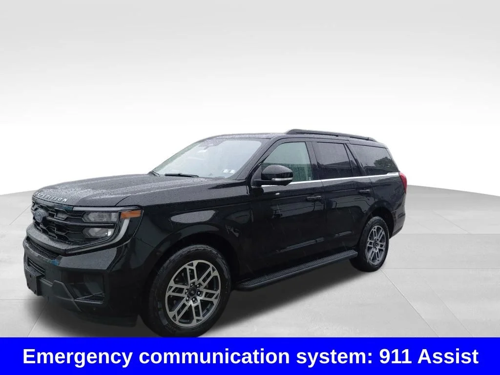 Used 2025 Black Metallic Ford Active image 18