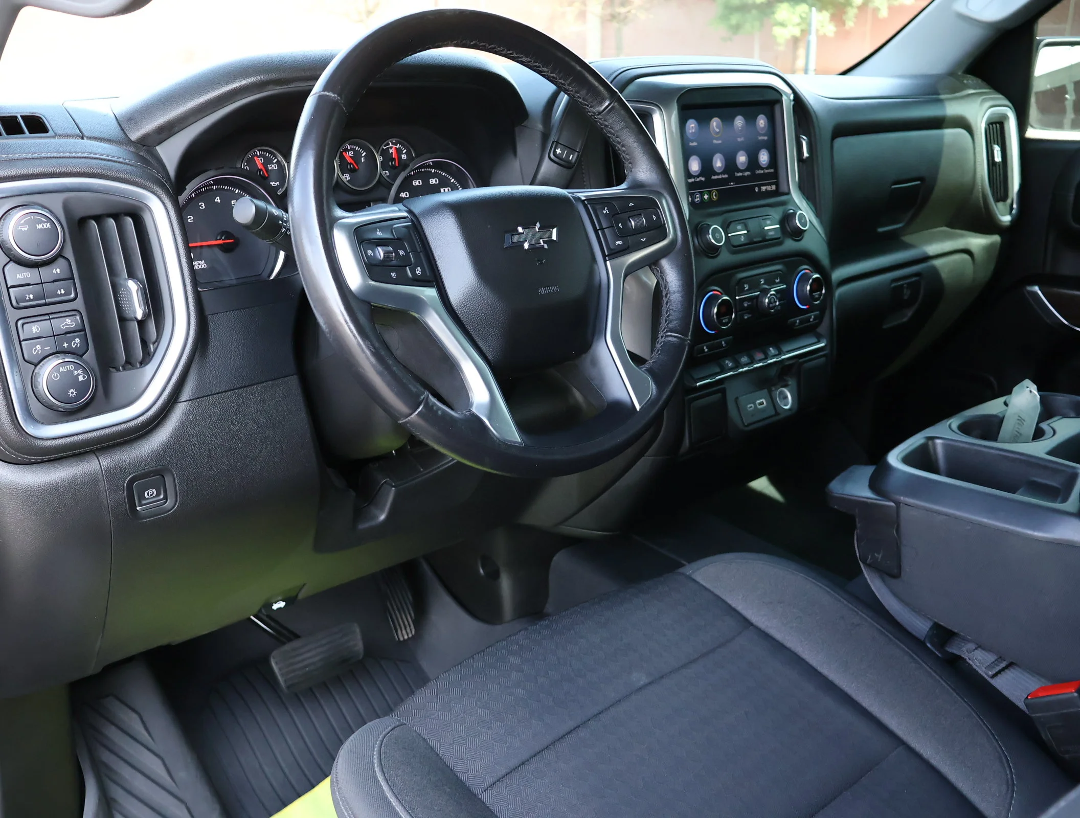 Used 2022 Northsky Blue Metallic Chevrolet RST image 3
