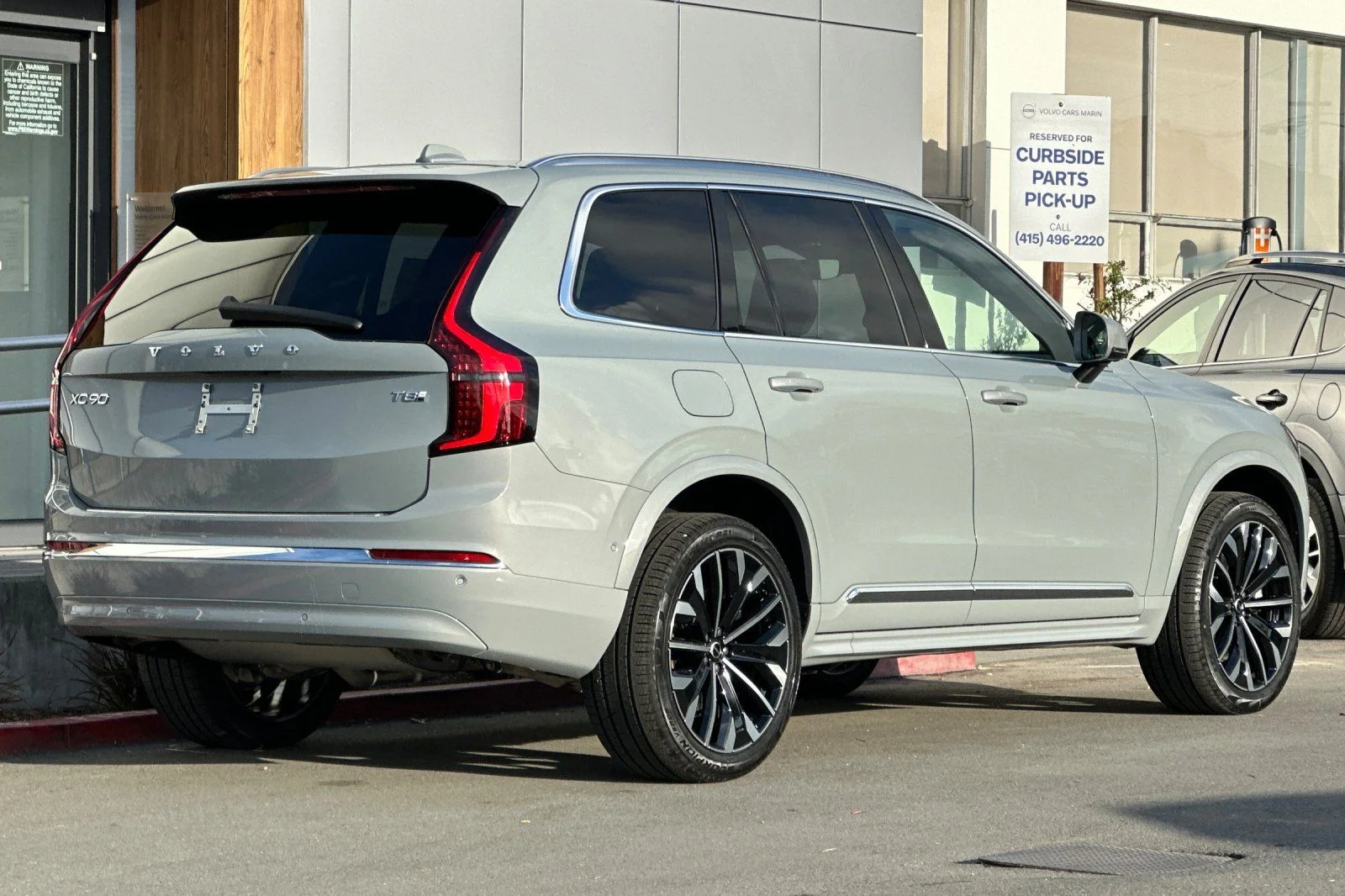 New 2026 Vapour Grey Volvo T8 Plus 7-Seater image 2