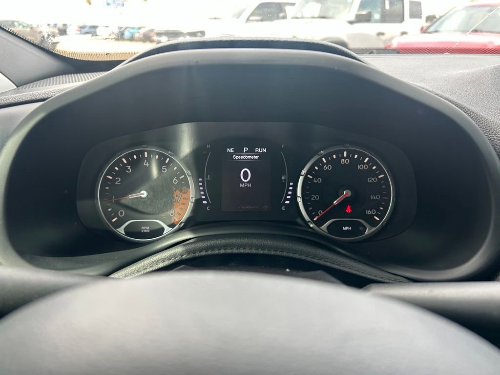 Used 2018 Black Jeep Latitude image 12