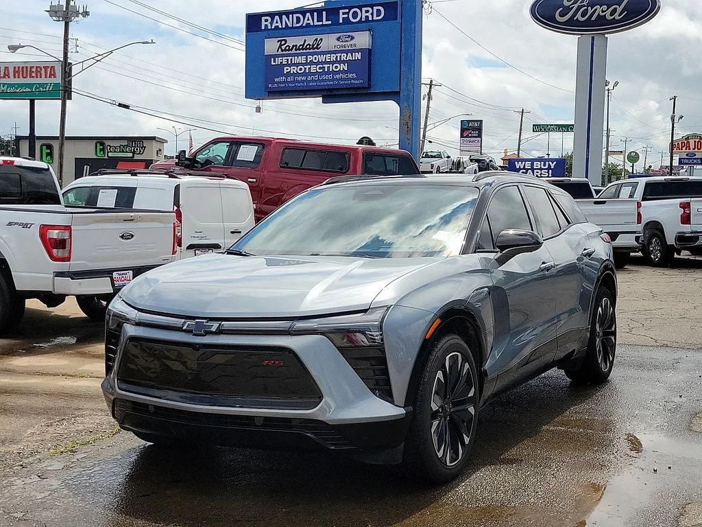 Used 2025 Chevrolet Blazer EV RS with VIN 3GNKDHRK1SS176865 for sale in Fort Smith, AR