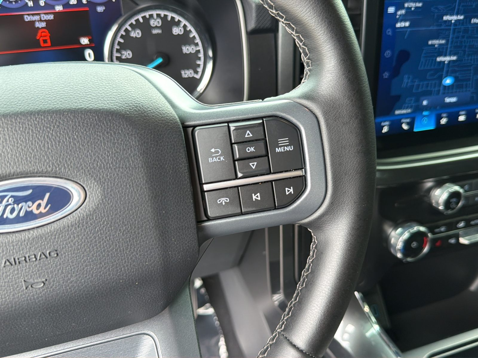 Used 2023 Gray Metallic Ford XLT image 18