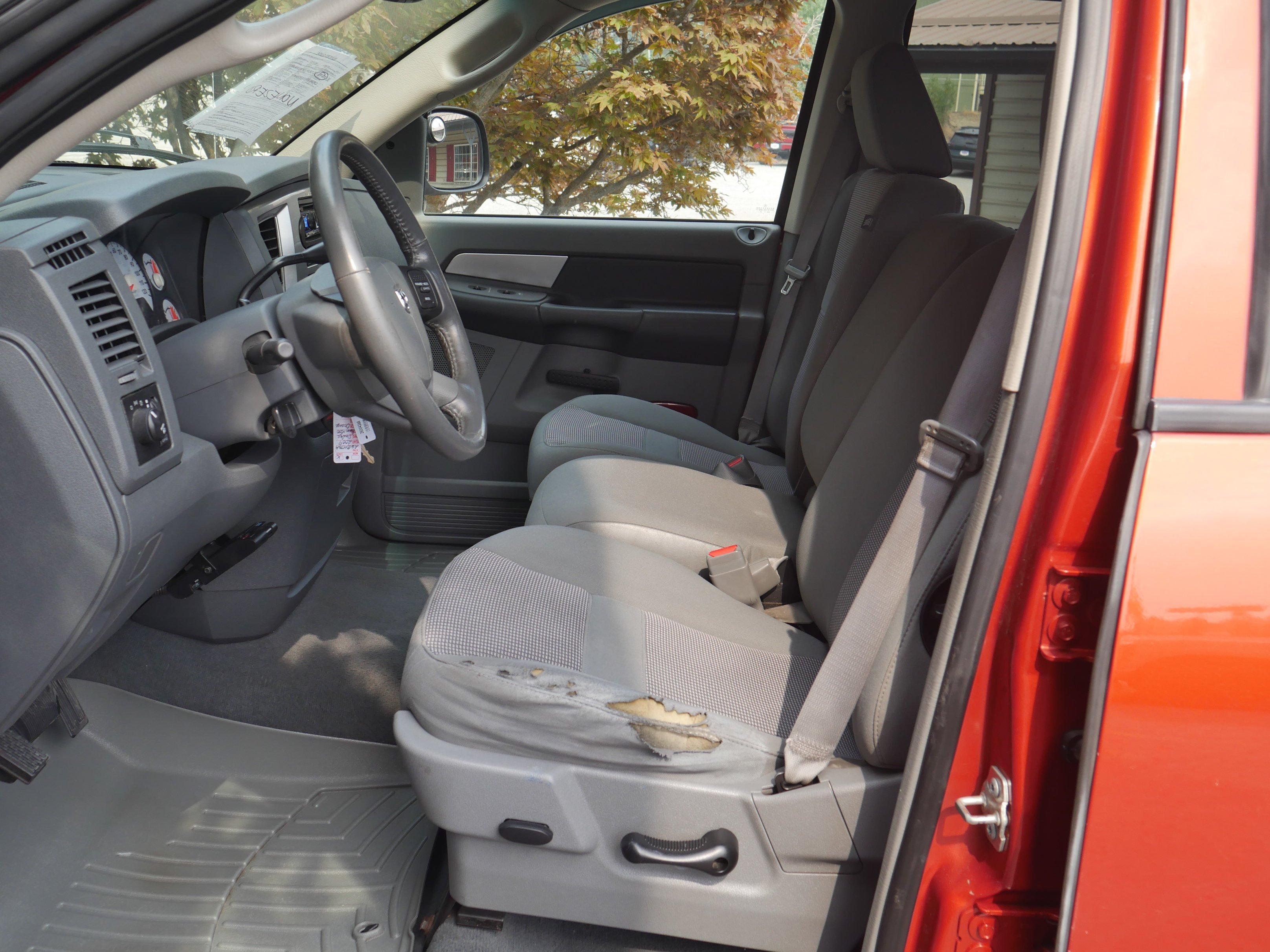 Used 2007 Sunburst Orange Pearl Dodge SLT image 3