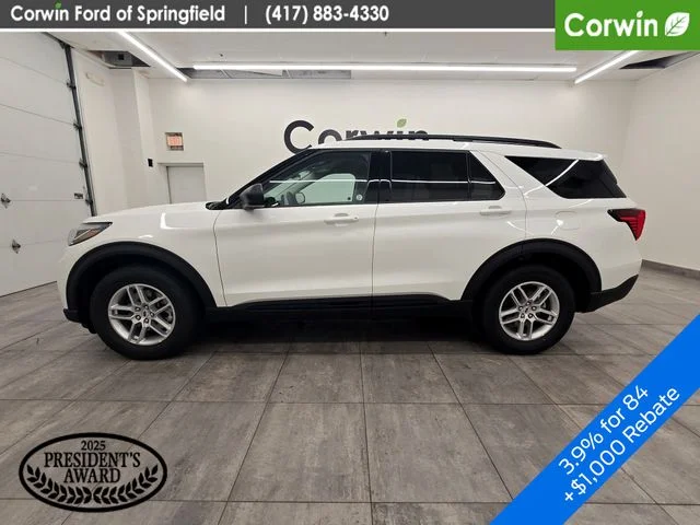 New 2026 Star White Metallic Tri-Coat Ford Active image 2
