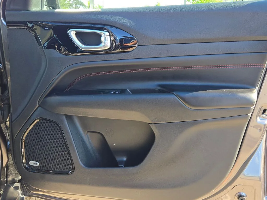 Used 2022 Gray Jeep Trailhawk image 9