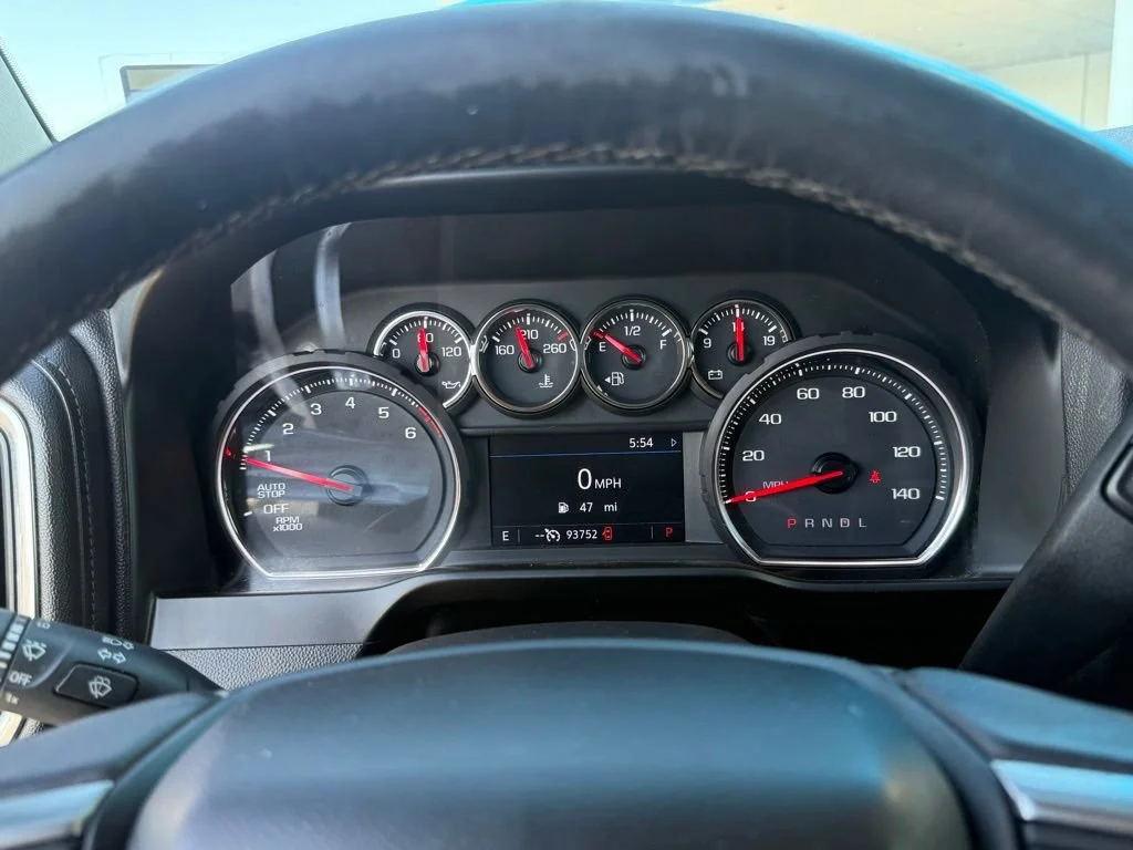 Used 2019 SUMMIT WHITE Chevrolet RST image 18