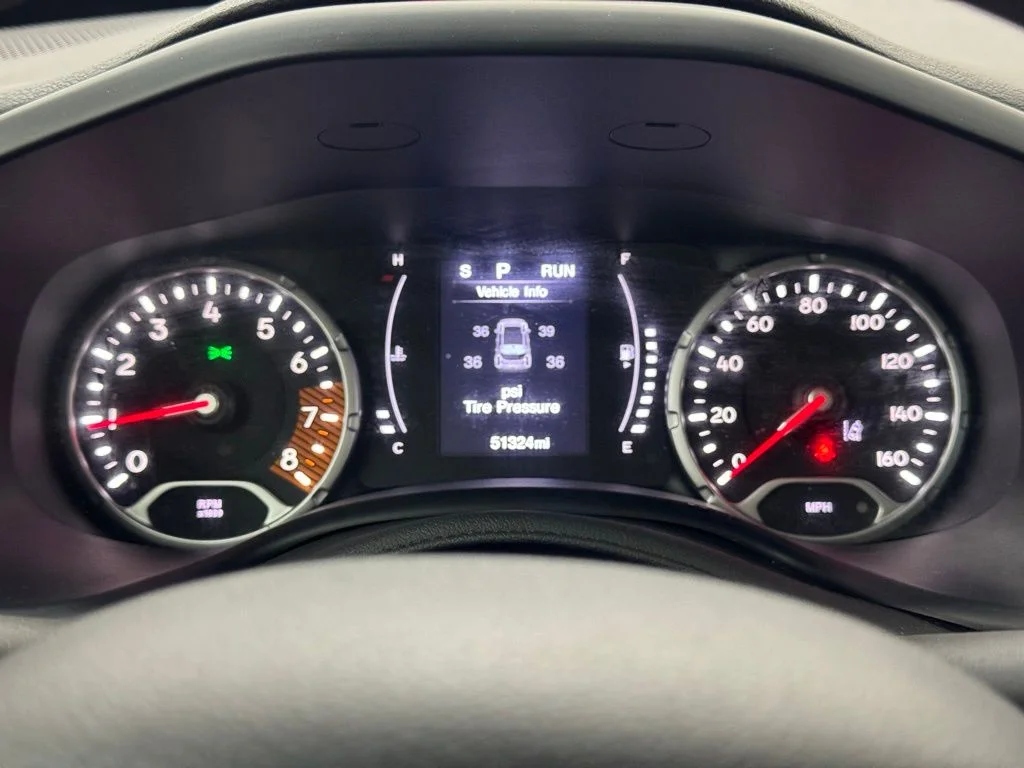 Used 2023 Graphite Gray Jeep Latitude image 20