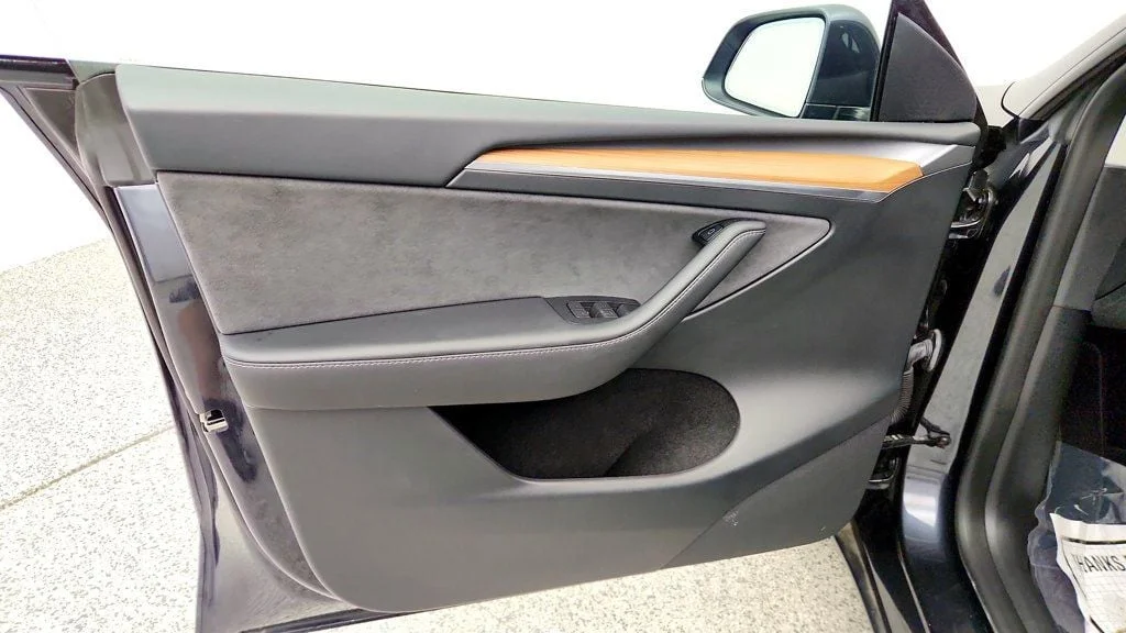 Used 2024 Stealth Grey Tesla RWD *Ltd Avail* image 11