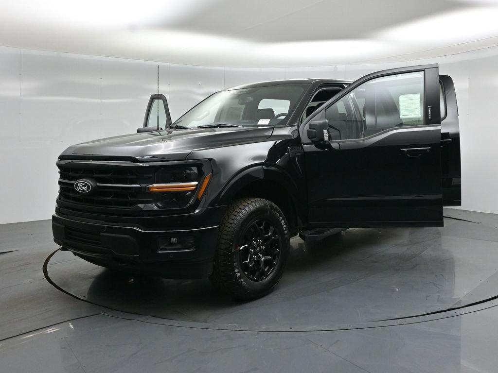 New 2026 Agate Black Metallic Ford XLT image 28