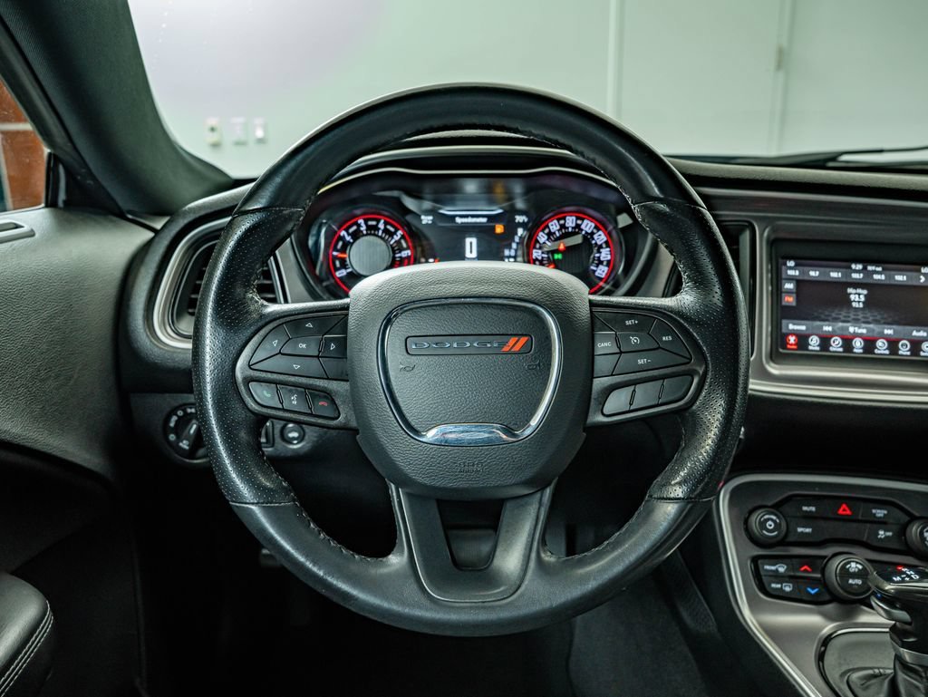 Used 2021 Pitch Black Clearcoat Dodge SXT image 22