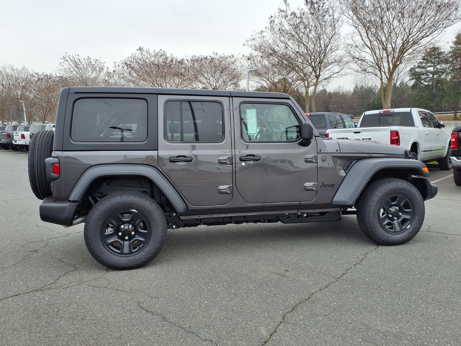 New 2026 Granite Crystal Metallic Clear-Coat Exterior Paint Jeep Sport image 9