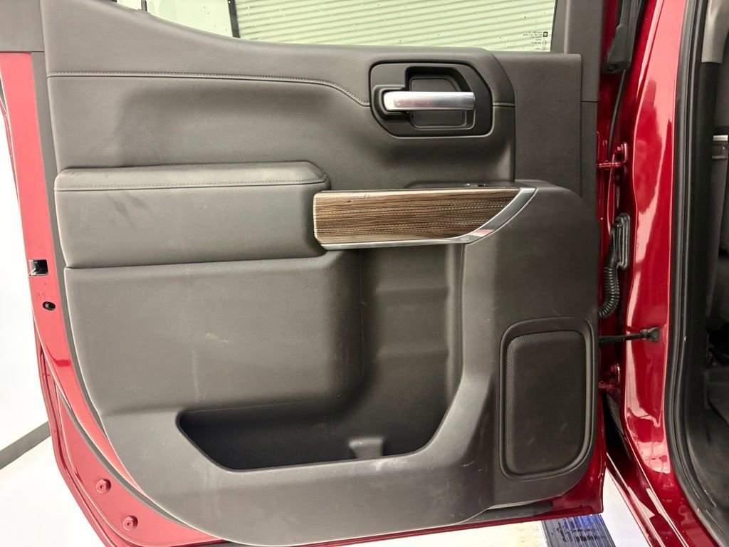 Used 2020 CAJUN RED TINTCOAT Chevrolet RST image 33