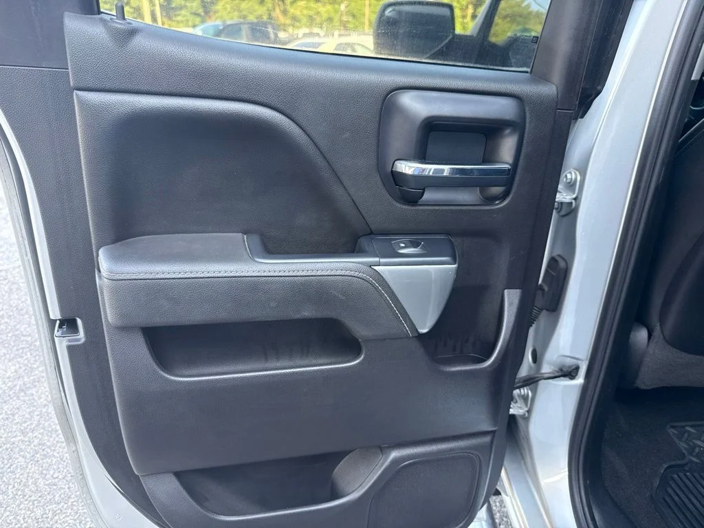 Used 2015 Silver Chevrolet LT image 47
