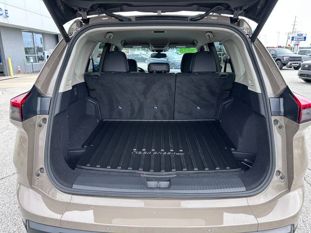 Certified Used 2025 Beige/tan Nissan Rock Creek image 7