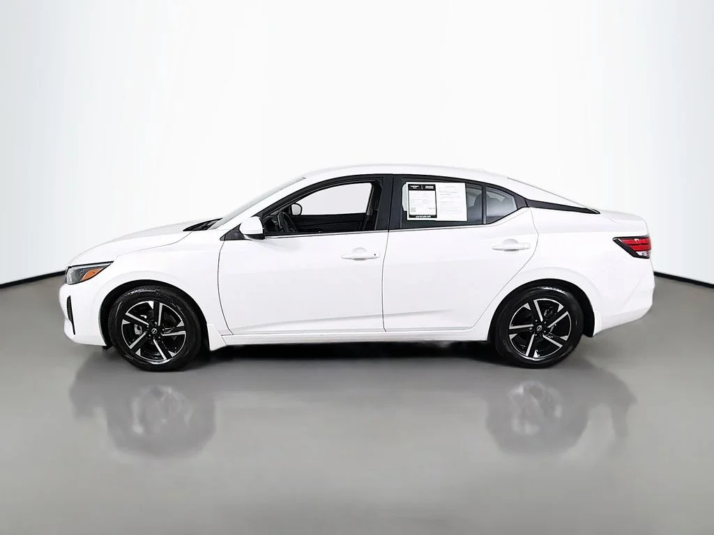 Used 2025 Aspen White Tricoat Nissan SV image 4