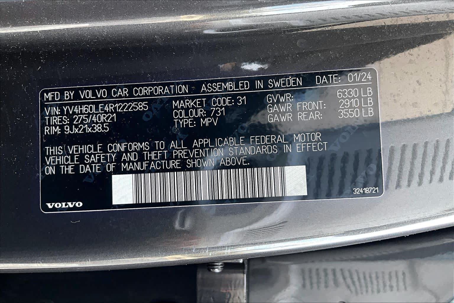 Used 2024 Platinum Grey Metallic Volvo Plus image 37