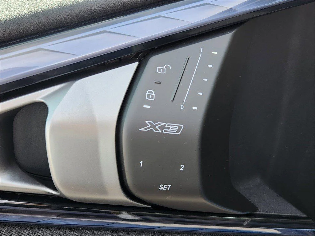 2026 BMW X3 30 - Photo 17