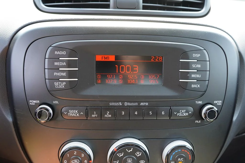 Used 2015 Alien II Kia Plus image 23
