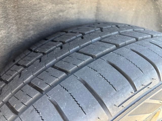 Used 2018 Black Jeep Altitude image 4