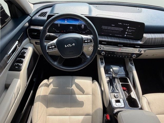 Used 2025 Black Kia SX image 16