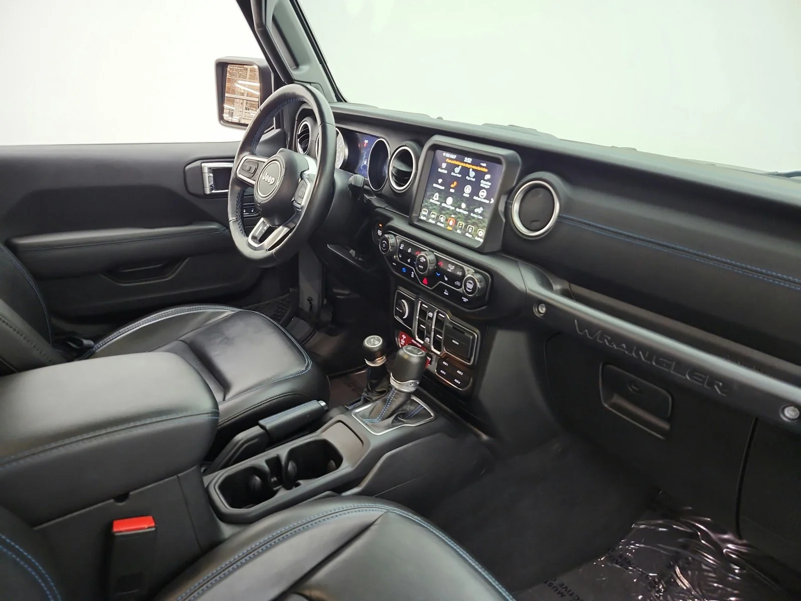 Used 2023 Sting-Gray Clearcoat Jeep Rubicon 4x4 image 17