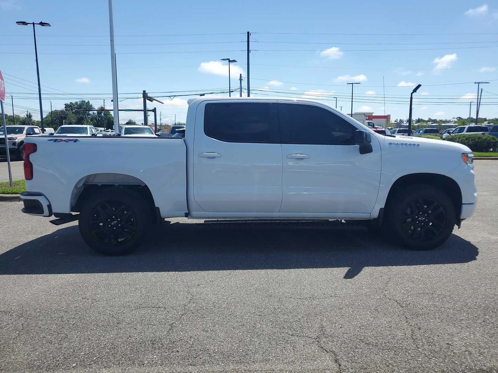 Used 2025 Summit White Chevrolet RST image 7